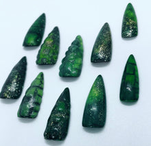 Load image into Gallery viewer, Rockin Croc Press On Nails
